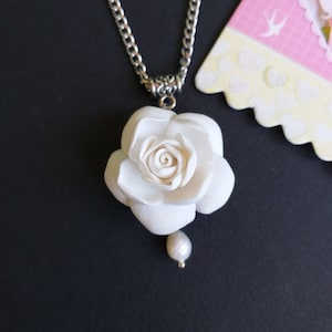 White Gardenia Necklace. White Bridal Gardenia Necklace. Flower Necklace