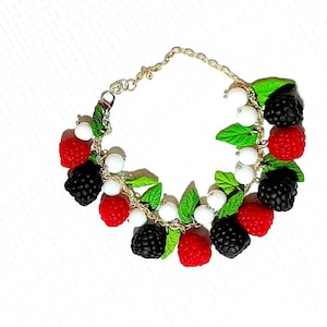 Blackberry raspberries bracelet. Berry jewelry. Women Berry Bracelet. Polymer Clay Berry. Jewelry Gift For Her. Summer bracelet