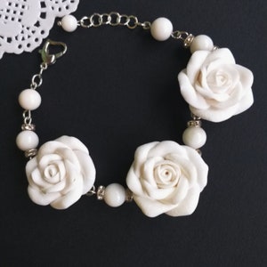 White rose bracelet. Wedding bracelet. Polymer clay roses bracelet. Bracelet for women