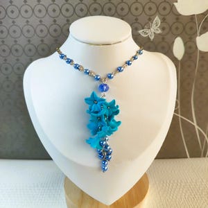 Polymer clay pendant, Floral necklace, Blue flower necklace, Floral Jewelry Polymer Clay,  Gift for her. Necklace For Women