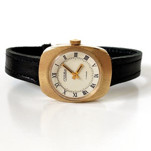 Goldene Vintage Uhr. Zierliche goldene Uhr, Damenuhr, Damenarmbanduhr, Vintage Uhr, Lederbanduhr, &quot;Slava&quot; Damenarmbanduhr