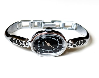 Vintage minimalist watches, watches for women dainty, vintage ladies watch, silver watch women, cocktail unique women's watch, mother's gift