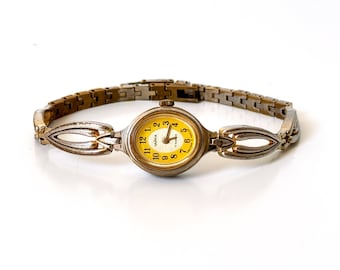 Unique women's vintage golden watch, Dainty gold watch, Small vintage watch, Cocktail tiny watch, Delicate women's watch. Engraved watch