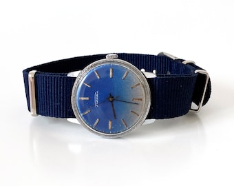 Unisex Retro Collectable men's watch. Vintage wrist watch for men. Mens classic watch. Mechanical watch Raketa. Personalized engraved watch