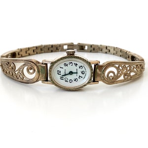 Gold Vintage Uhr Damen Armbanduhr Chaika, zierliche goldene Damenuhr, Damen zierliche Armbanduhr, Damen kleine Uhren, Mini Vintage Uhr
