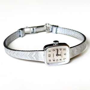Vintage watch. Tiny silver vintage women&#39;s watch, small ladies watch Chaika, petit wrist watch for women, Mother&#39;s day gift