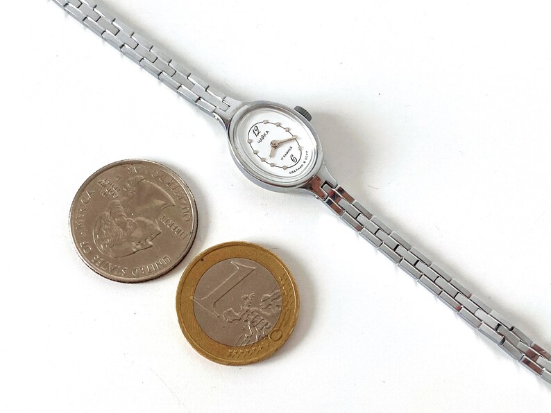 Small watch, silver Vintage Watches For Women With White Dial, Mechanical Wrist Watch For Woman, Tiny Women Vintage Watch, antique Watch image 6