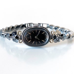Vintage watch. dainty women's watch, Women's watch, Women's vintage watch, Vintage watch, small women's wrist watch