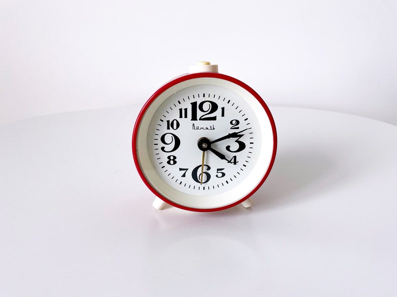 Vintage red alarm clock Vytyaz. Table Alarm clock. Vintage alarm clock. Working Vintage clock. retro home decor. antique Alarm clock image 3