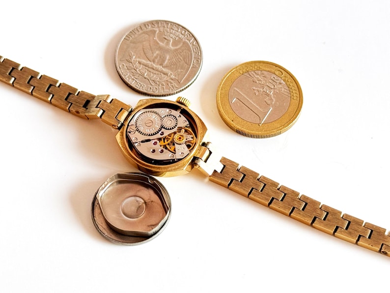 Vintage Women's watch, Gold vintage watch. retro mechanical watches Zarja, dainty gold watch. Vintage Mechanical watch. image 6