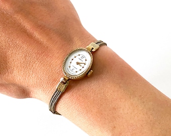 Delicate womens watch, Vintage gold watch, Vintage womens watch with black dial, Thin watch women, Vintage watches for women, Small watch