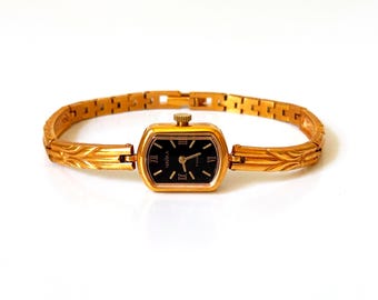 Delicate womens watch, Vintage gold watch, Vintage womens watch with black dial, Thin watch women, Vintage watches for women, Small watch