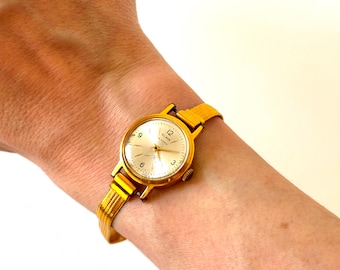 Women's Vintage Watches, Antique Watches, Retro Watches, Mechanical Watches, Golden Timepieces, Gold Dress Watches, Dainty Small Watch
