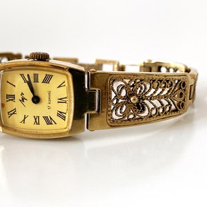 Women's gold watch. Women's vintage watch, Women's mechanical watch, tiny wrist women watch Luch, Dainty golden watch image 3