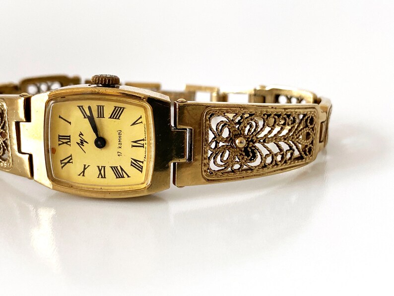 Women's gold watch. Women's vintage watch, Women's mechanical watch, tiny wrist women watch Luch, Dainty golden watch image 3