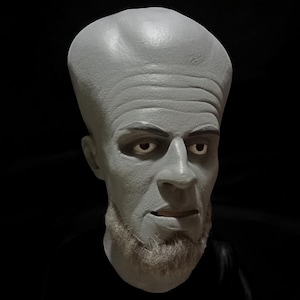 Máscara de látex de Twilight Zone To Serve Man