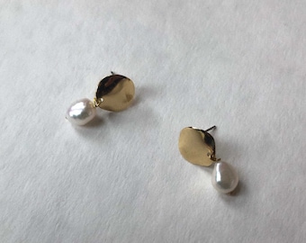 Gold Pearl Earrings, Small Drop Pearl Earrings, Gold Circle Earrings, Circular Gold Earrings, Small Freshwater Pearl Earrings