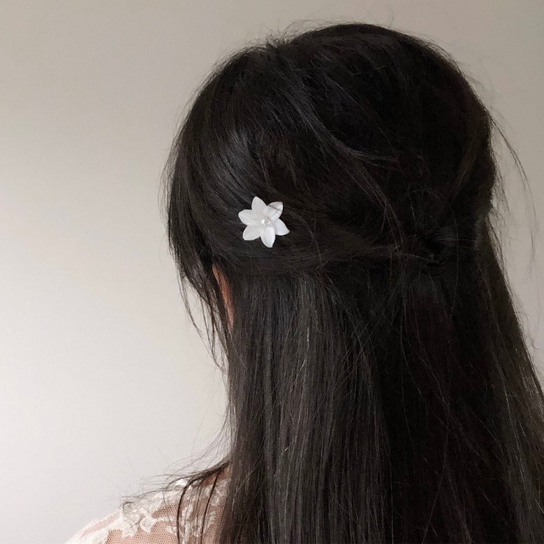 Pin capelli fiore bianco, bianco matrimonio capelli clip, floreale capelli pin, Boho Bridal capelli pin, Bridesmaid Capelli Accessorio, Fiore Ragazza Capelli Pin immagine 2