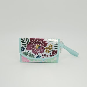 Cartera de papel para tarjetas de regalo, hecha a mano, con asa y dijes - Floral brillante, verde claro y plateado