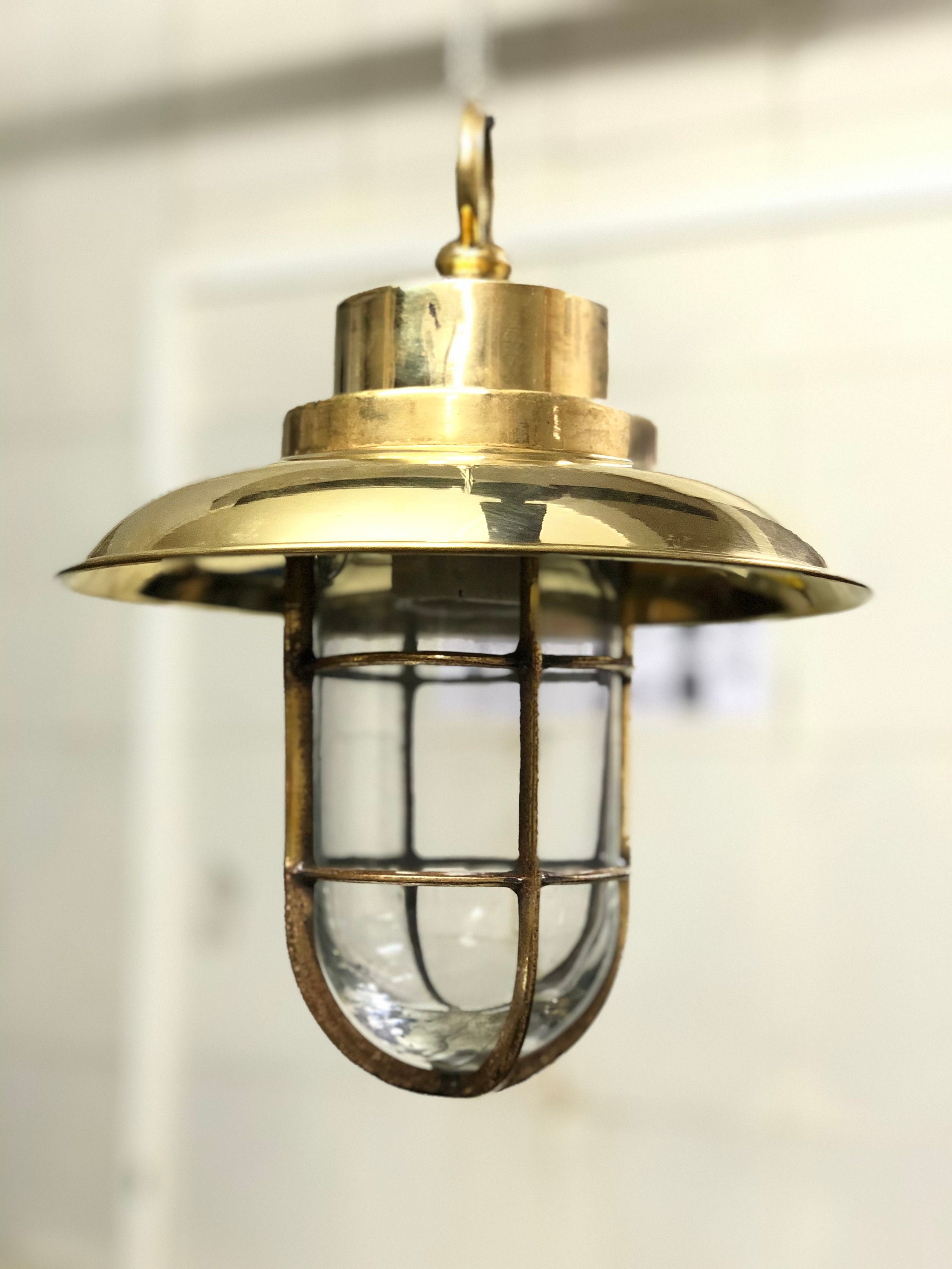 AUTHENTIC OLD ANTIQUE SALVAGE BRASS NAUTICAL SHIP WALL MOUNT CEILING LIGHT/SHADE 