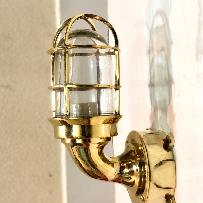 NEW NAUTICAL MARINE SHIP SOLID BRASS SWAN PASSAGEWAY LIGHT WITH SHADES ONE PCS 