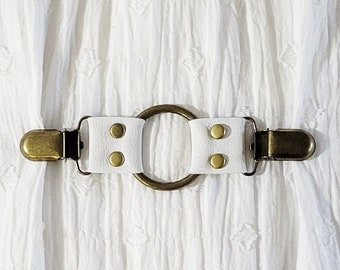 White leather cinch clip with bronze tone clips & o-ring. Shirt clip, dress clip, sweater clip, skirt clip, jacket clip. Instant DIY tailor
