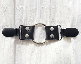 Black leather cinch clip with silver tone oring & black clips. Shirt clip, dress clip, sweater clip, skirt clip, jacket clip. DIY tailor.