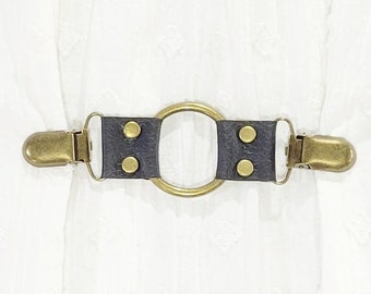 Faux black leather looking fabric cinch clip with bronze tone clips & o-ring. Shirt clip, dress clip, sweater clip, skirt clip, jacket clip.
