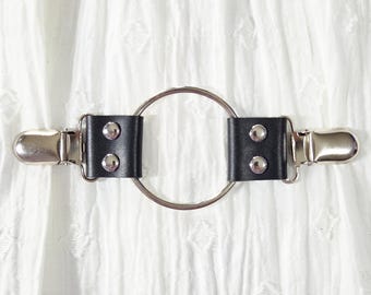 Silver tone large o-ring black leather cinch clip. Shirt clip, dress clip, sweater clip, skirt clip, jacket clip, cloak clip. DIY tailor