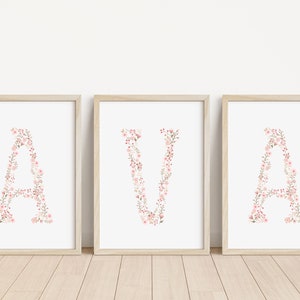 Impresión de nombre personalizado inicial floral / Nuevo regalo de niña / Impresión de nombre de flor / Impresiones personalizadas para niñas / Impresión de guardería / Floral rosa