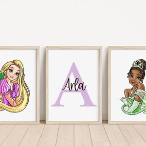 Conjunto de 3 impresiones personalizadas de princesas inspiradas en Disney / Ilustración de cabeza de princesa Disney / Dormitorio Disney / Impresiones personalizadas / Dormitorio infantil