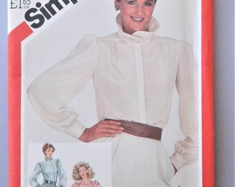 1980s Blouse Pattern - puff sleeves, detachable neckband, button closing; uncut Simplicity sewing pattern 5534 size 12; hard to find