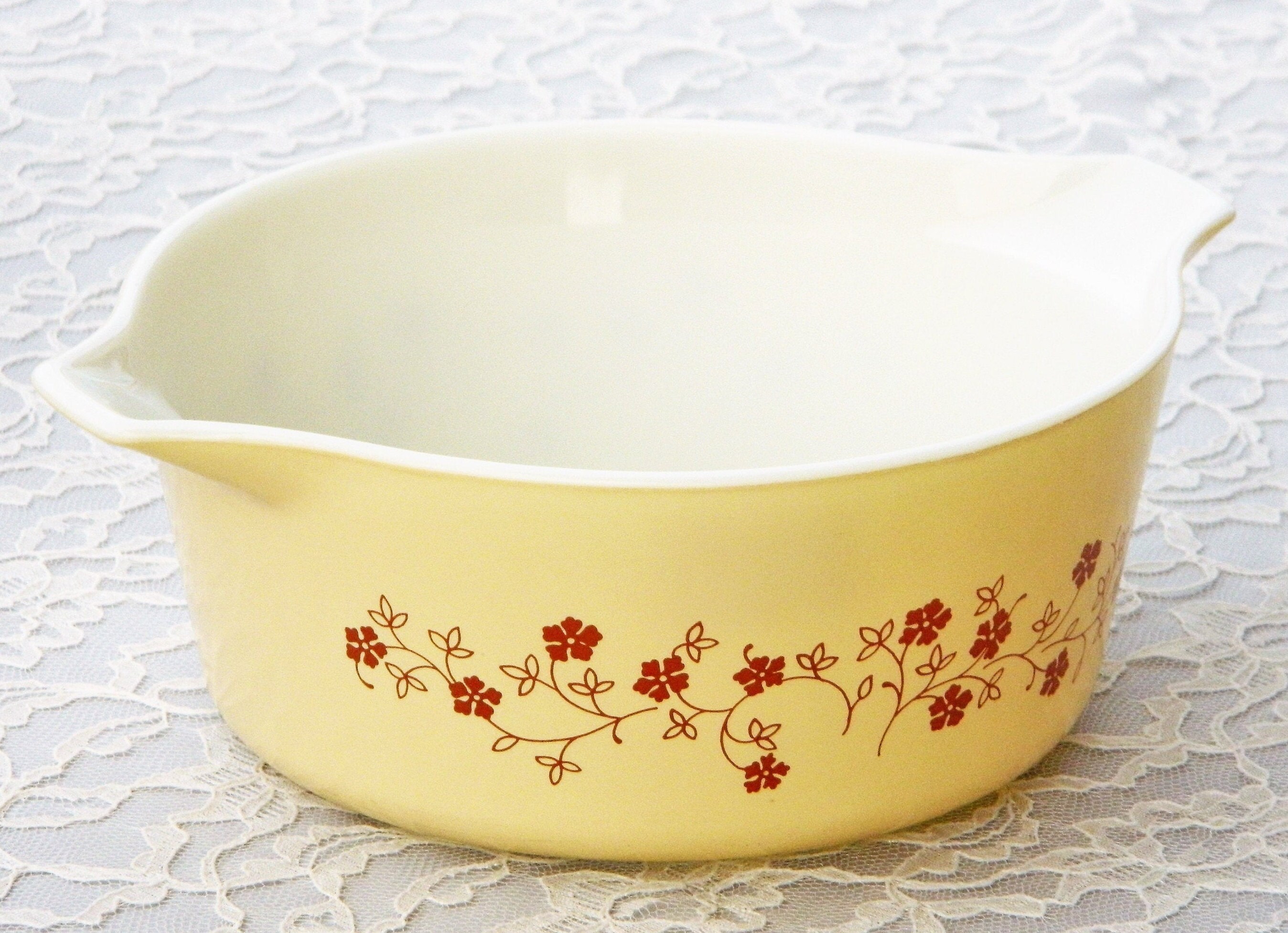 Pyrex Casserole Dish Trailing Flowers Pattern Round - Etsy
