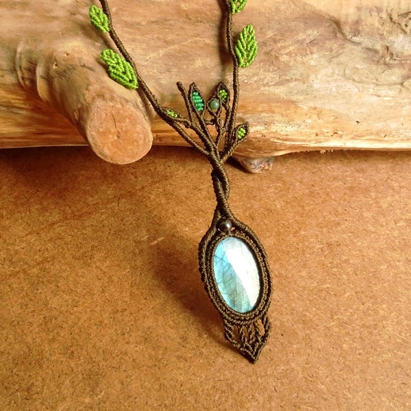 Collier macramé • Arbre • Pierre de labradorite. Bijoux ethniques, nature, elfique, esprit de la forêt.