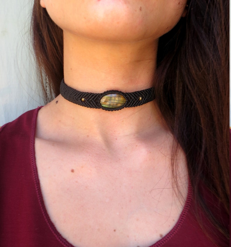 Collier ras de cou, choker macramé noir, pierre labradorite, bijoux gypsy boho festival image 4