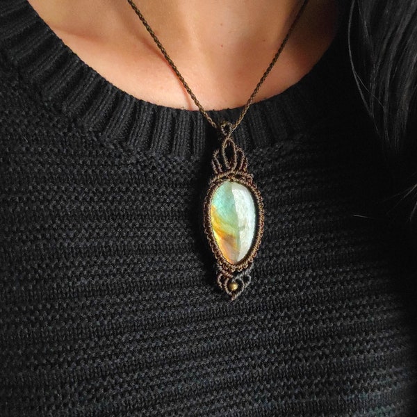 Collier pierre labradorite, Bijoux bohême macramé, pendentif litothérapie naturel