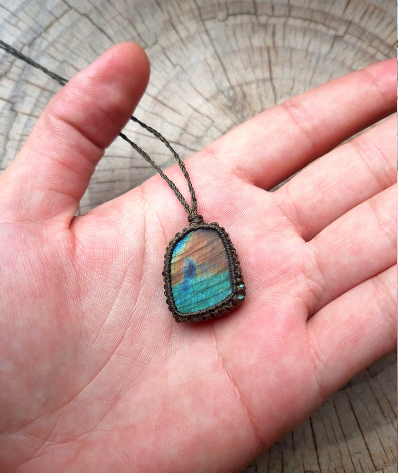 Oval Labradorite Pendant 4.5cm Natural Labradorite & Moonstone Necklace - Wrap Pendant For Women & Men, Energy Crystal Gemstone Necklace Mens - Foto 2