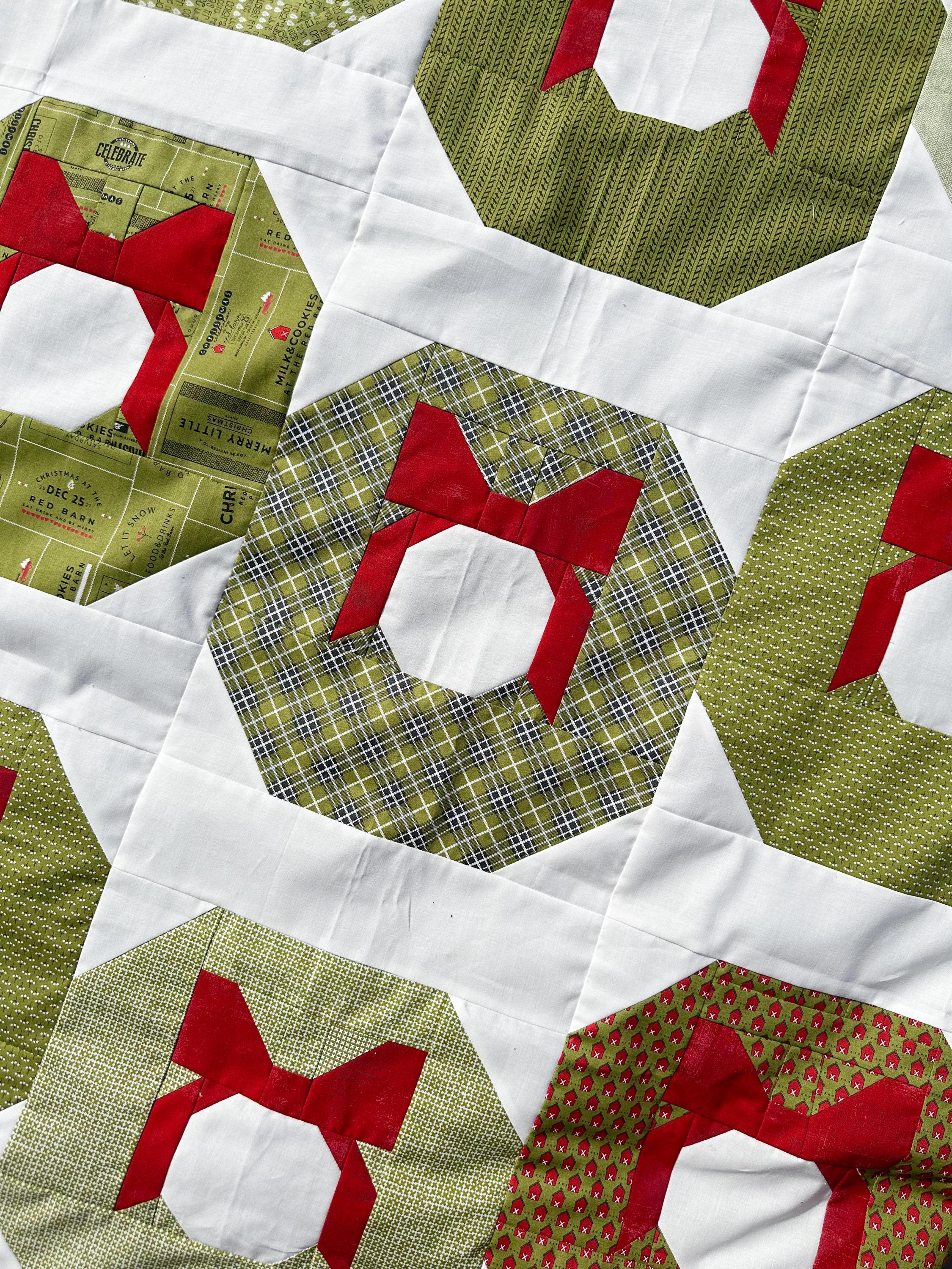 Wreaths and Ribbons Digital Quilt Pattern Christmas Wreath Fat Quarter ...