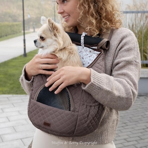 Front purse for pets with 2 mesh windows HAILEY