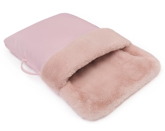 Faux fur snuggle sack for pets LUMI