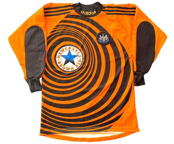 Newcastle Goalkeeper Shirt 1997 -98 (very Good) Adults Small