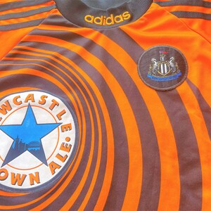 Vintage Adidas Newcastle Goalkeeper Shirt 1997-98 (very good) Adults XS/Large Boys 152 image 3