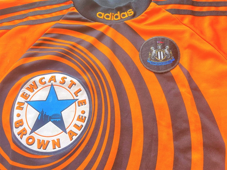 Vintage Adidas Newcastle Goalkeeper Shirt 1997-98 (very good) Adults XS/Large Boys 152 image 3