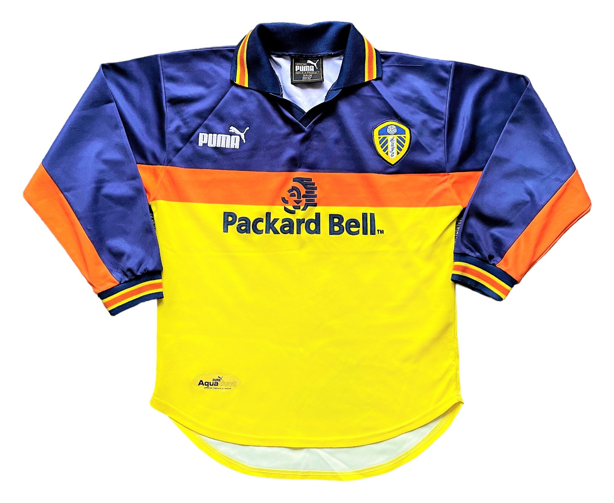 90s Leeds United Goalkeeper shirt by Asics  Retro football shirts, Vintage  football shirts, Classic football shirts