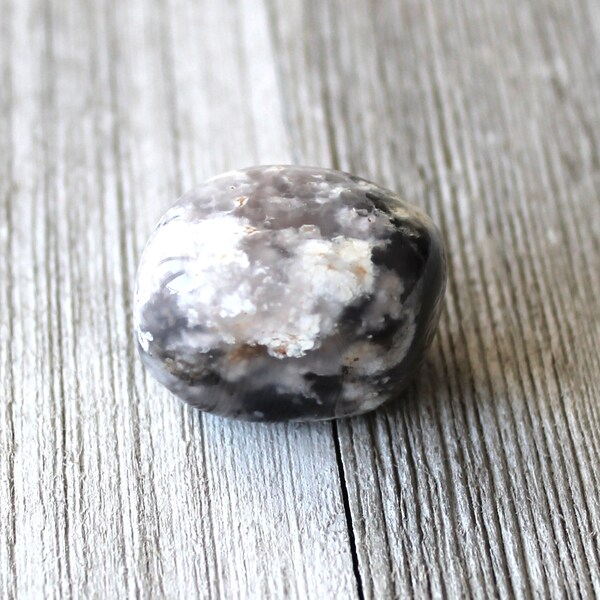 ONE Merlinite Tumbled Stone, Shamanic Crystal, Clairvoyance, Heart Chakra Healing, Meditation, Powerful Healing, Good Luck Crystal