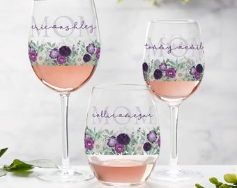 Floral Love For Mom Personalized Wine Glass, Personalized Gifts for Mom, Custom Wine Glass, Personalized Gifts for Her, Mom Gift