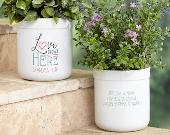 Love Grows Here Personalized Outdoor Flower Pot, Personalized Gift for Her, Mother's Day Gift, Gift for Grandma, Flower Pot, Planter