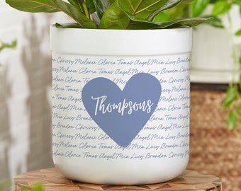 Family Heart Personalized Outdoor Flower Pot, Personalized Gift for Her, Mother's Day Gift, Gift for Grandma, Flower Pot, Planter