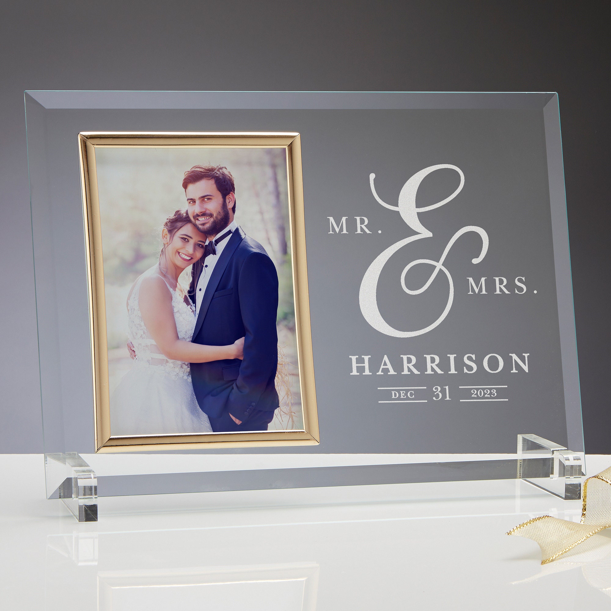 Personalized Wedding Gifts for the Couple, Photo Albums, Frames, Clocks