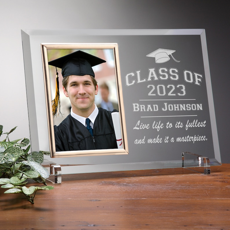 The Graduate Personalized Photo Frame, Gifts for Grads, Graduation Gifts, Grad Gifts, Graduation Frame, Engraved Graduation Frame immagine 2